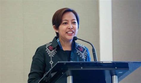 Mayor Binay launches help desk to address constituents’ concerns.